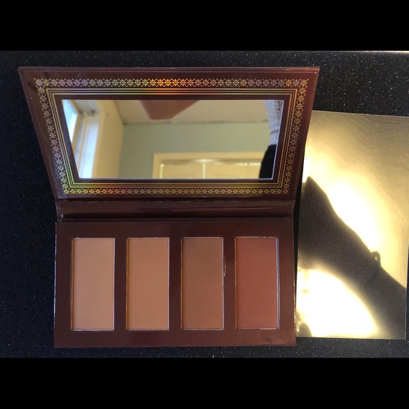 ACE BEAUTE: Bronzed in Paradise - Picture 1 of 2